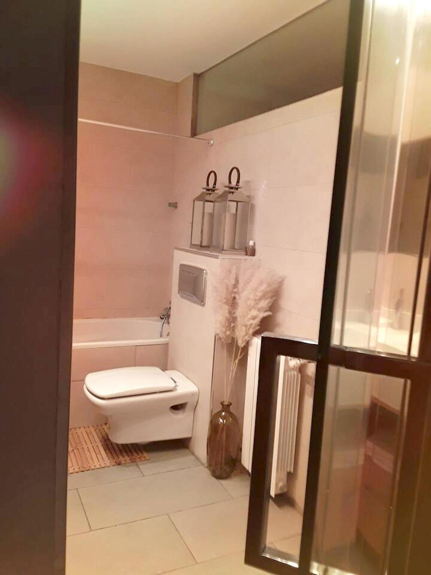 Comfortable Apartment In Zaragoza 67 M² Near The Centre Eksteriør billede